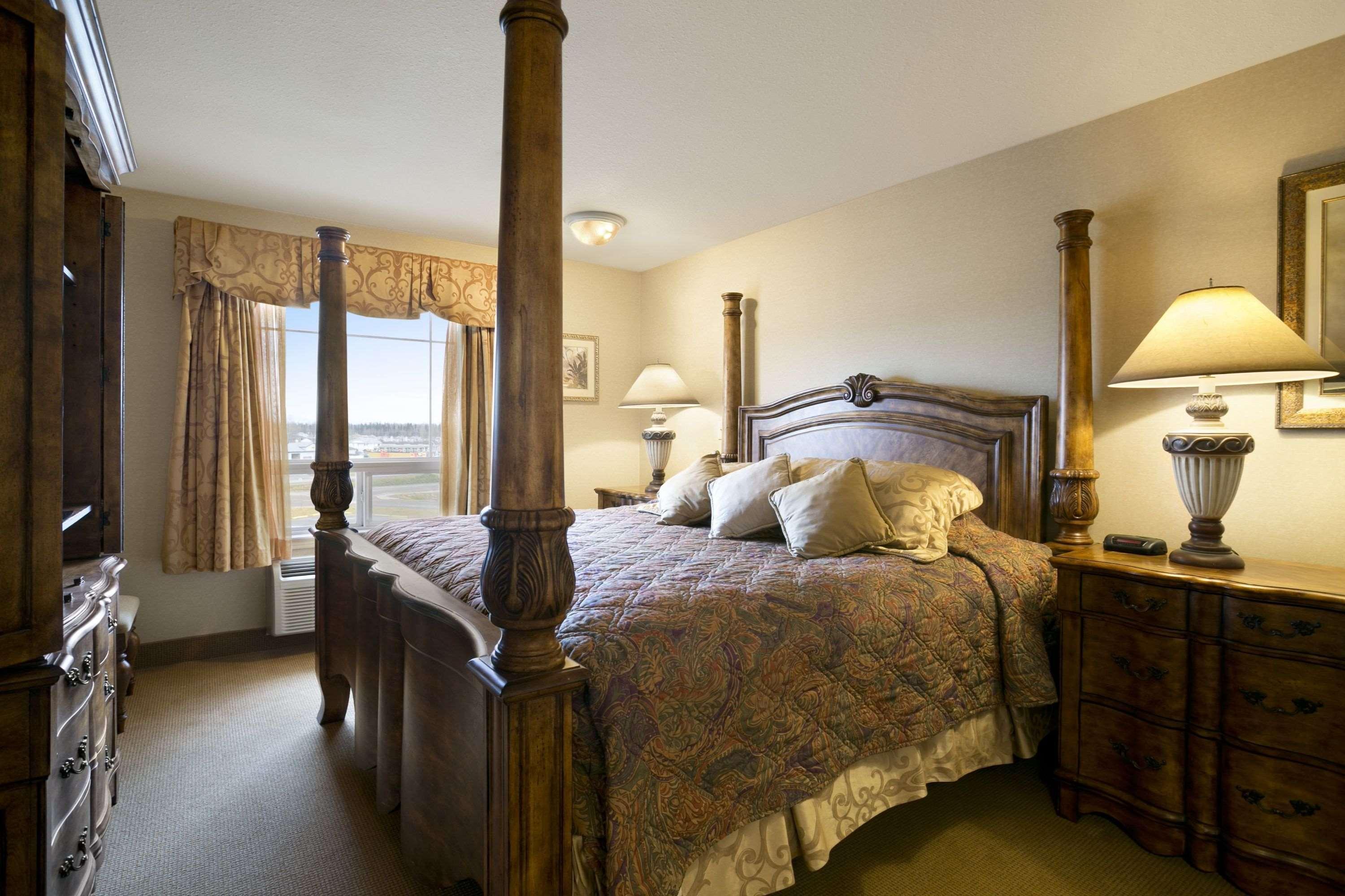 Super 8 By Wyndham Fort Nelson Bc Exterior photo